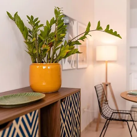 Cruz Center: The Coveted Location Apartment *