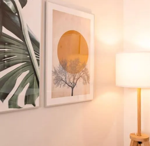 Cruz Center: The Coveted Location 아파트 *